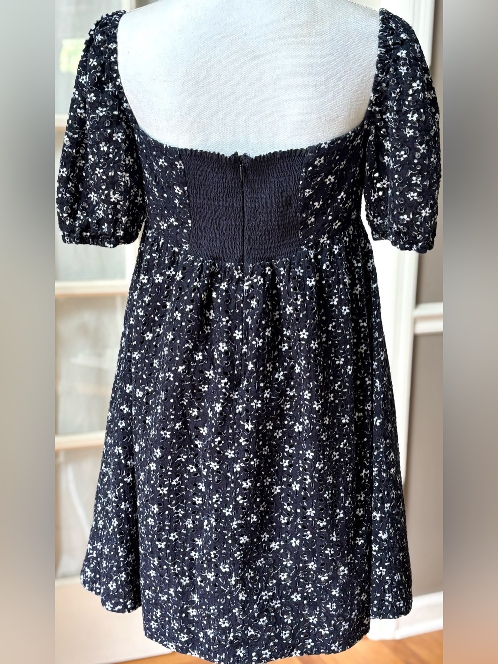 Anthro Maeve Black Floral Eyelet Babydoll Dress Puff Sleeve Cottagecore M - Picture 4 of 10